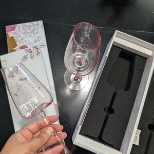 Elegant Pink Wine Glass Set - Gift For Everyone